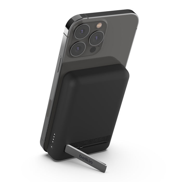 Belkin BoostCharge 5K mAh Magnetic Wireless Power Bank + USB-C Cable + Stand - Black (BPD004btBK)
