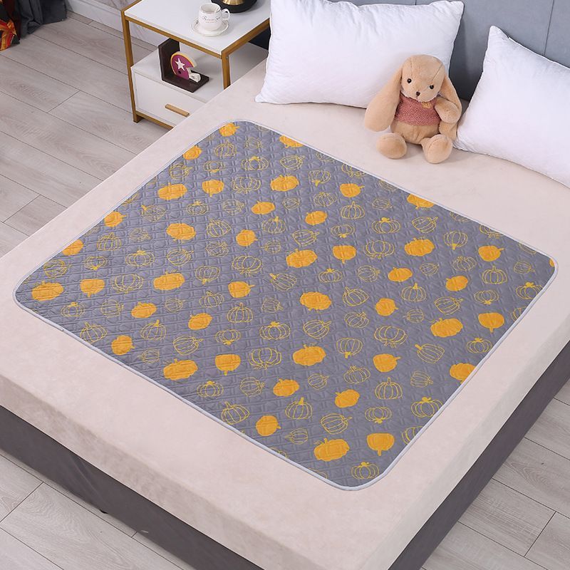 High Capacity Absorbent Mattress Pad 100x150cm, 4-Layer Waterproof Layer, Non-Slip, Pumpkin Print, Warm Country Style