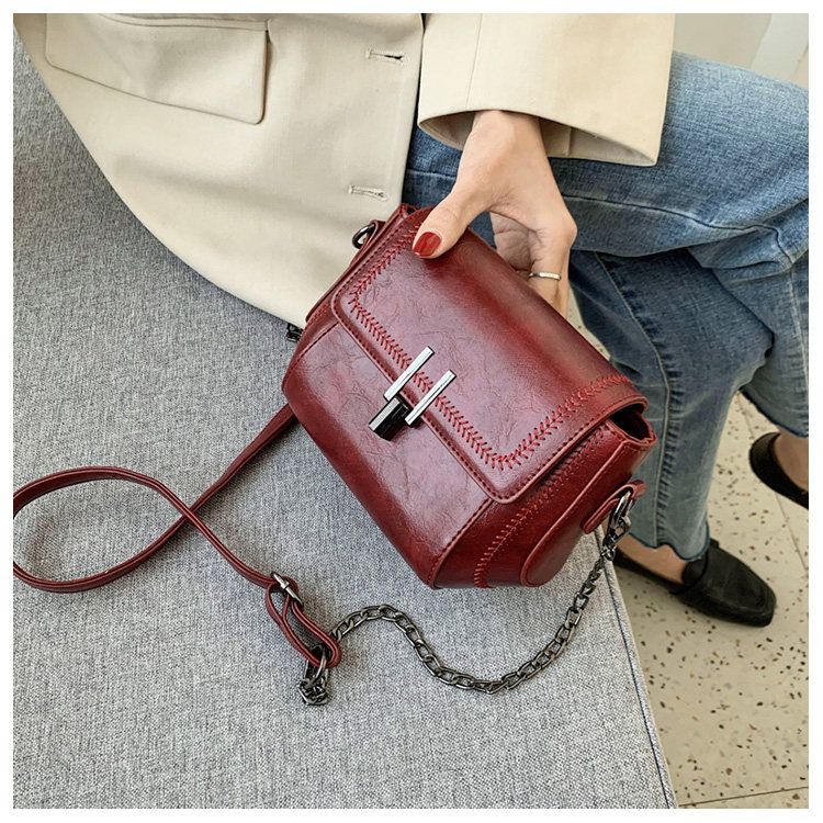 Trendy Vintage Mini Bag | PVC Light Travel, Go Freely — Commute & Outdoor Dual-Purpose Crossbody Shoulder Bag./wine red