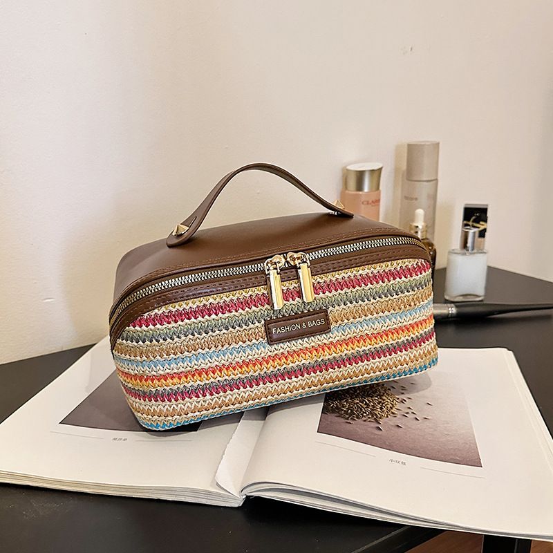 PU Large Capacity, Your Perfect Travel Companion — Stylish & Versatile Three-Dimensional Makeup Bag./Xiaocaige