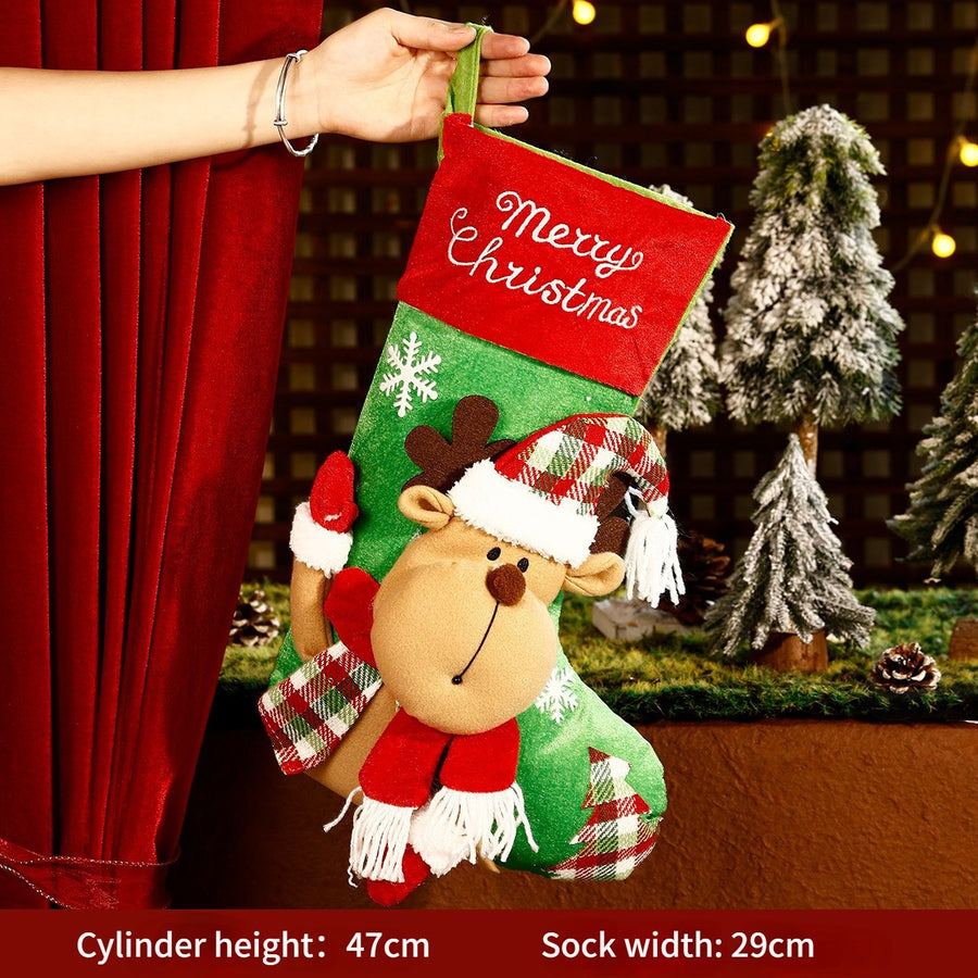 Fluffy plush fabric, 3D appliqués, full of festive charm. Height 45-47cm, holds candies and gifts, decorates Christmas trees and fireplaces, filling the room with Christmas magic./*Green-grid-capped elk