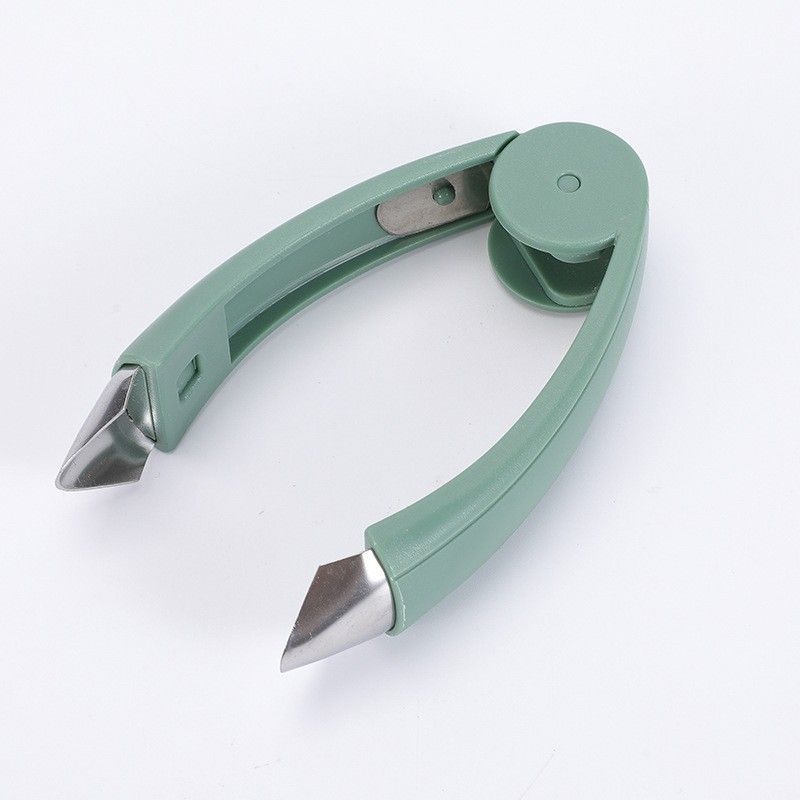 Stem Remover Tool for Strawberry, V Shape Fruit Huller Clip, Portable Berry Leaf Corer Picker for Kitchen-Green