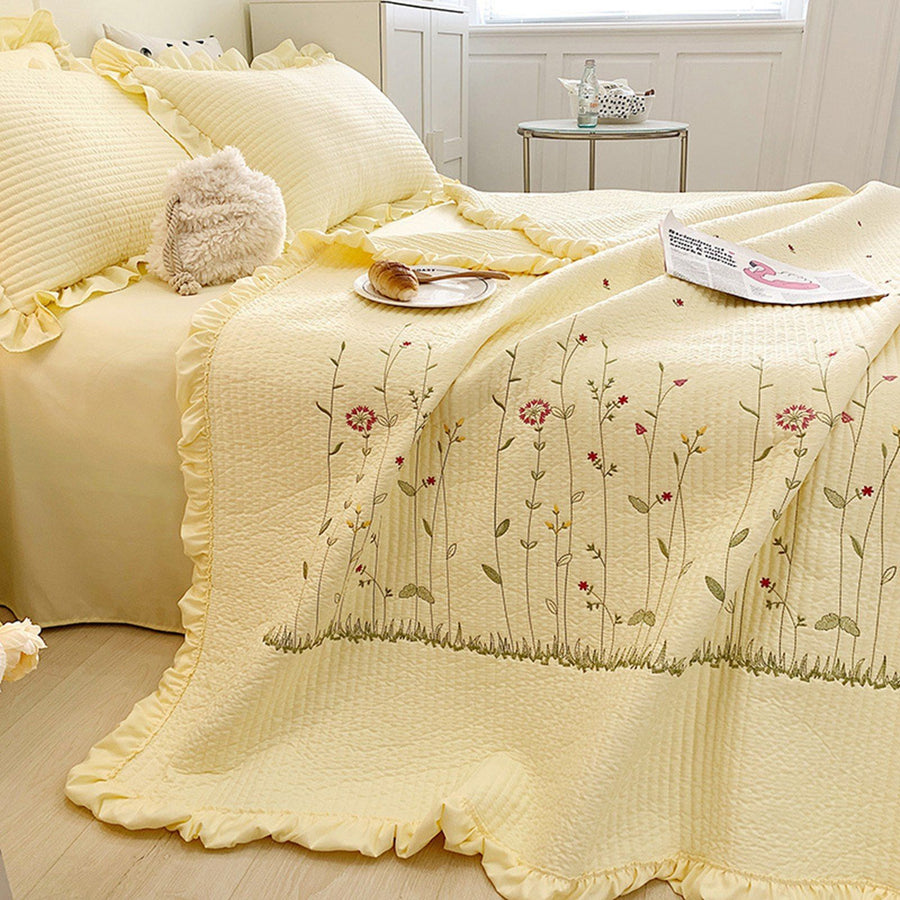 Cotton Quilt Pure Color Home Fashion Elegant Tencel Embroidery Pattern Cotton Summer Cooling Quilt Yellow 200x230
