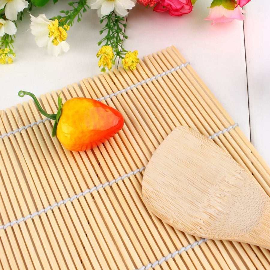 DIY Sushi Rolling Maker Roller Bamboo Material Mat Maker And A Rice Paddle Set