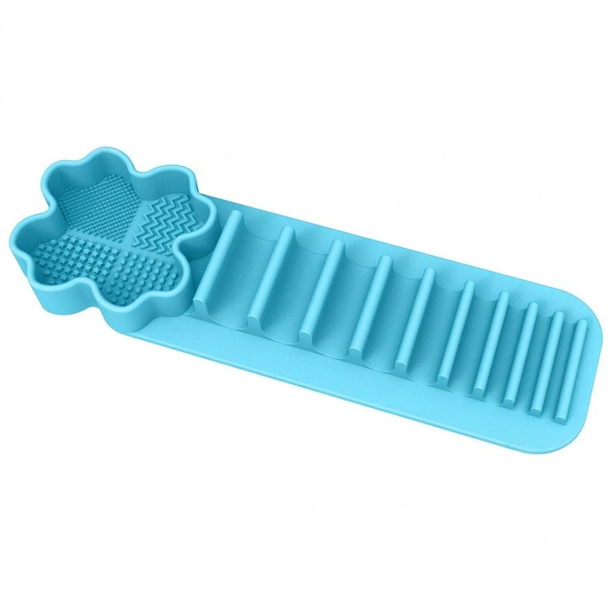 Multi-Functional Silicone Makeup Brush Holder and Cleaning Pad That Sticks to Mirrors, Tiles, and Smooth Surfaces for Quick Washing, Organized Storage, and No-Mess Drip-Drying Beauty Tools (Blue)