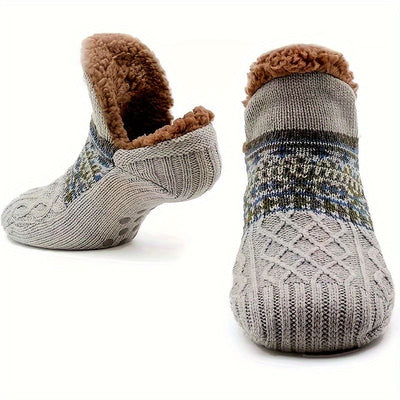 Men's Fleece-Lined Anti-Slip House Socks – Warm, Cozy, and Secure for Indoor Wear with Plush Sherpa Lining and Silicone Grip Dots (S, Grey)