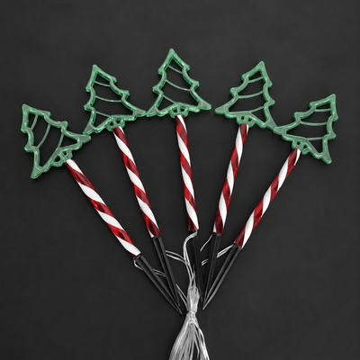 Solar-Powered Christmas Tree Stake Lights with Red-White Spiral Poles, Emitting a Warm White Glow - Perfect Outdoor Decoration for Garden, Lawn, Yard, Pathway, Snowy Landscape During the Holiday Season (Green, 3PCS)
