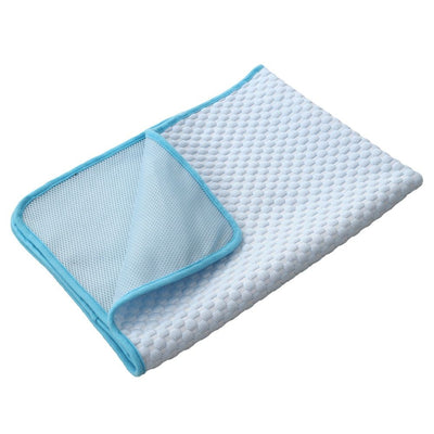 Dog Cooling Mat,80X60cm Super Thick & Comfortable Cooling Mat for Dog , Endothermic Color Changing&Dual Sided for All-Year Use, Portable for Pet Bed (blue 80X60cm)