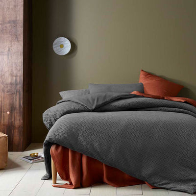 NNEDSZ Soho Waffle Dark Grey Quilt Cover Set Queen-0