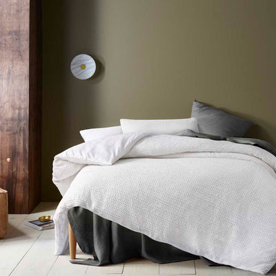 NNEDSZ Soho Waffle White Quilt Cover Set Queen-0