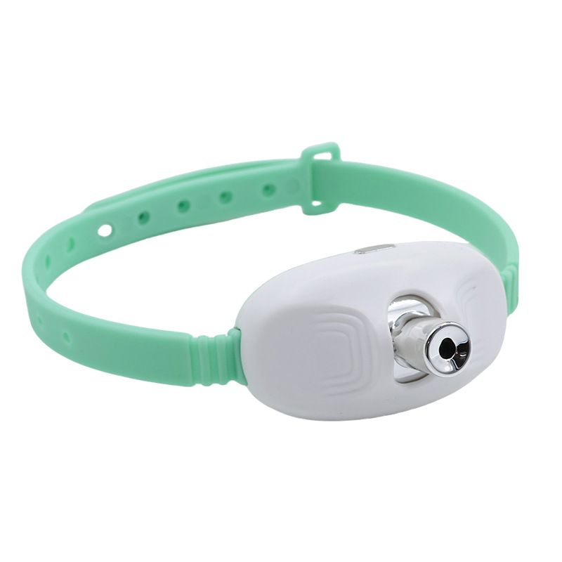 Green Self-Teasing Laser Cat Collar - USB Rechargeable Pet Toy - Adjustable Silicone Strap, Dual Light Modes, Hands-Free Entertainment for Cats